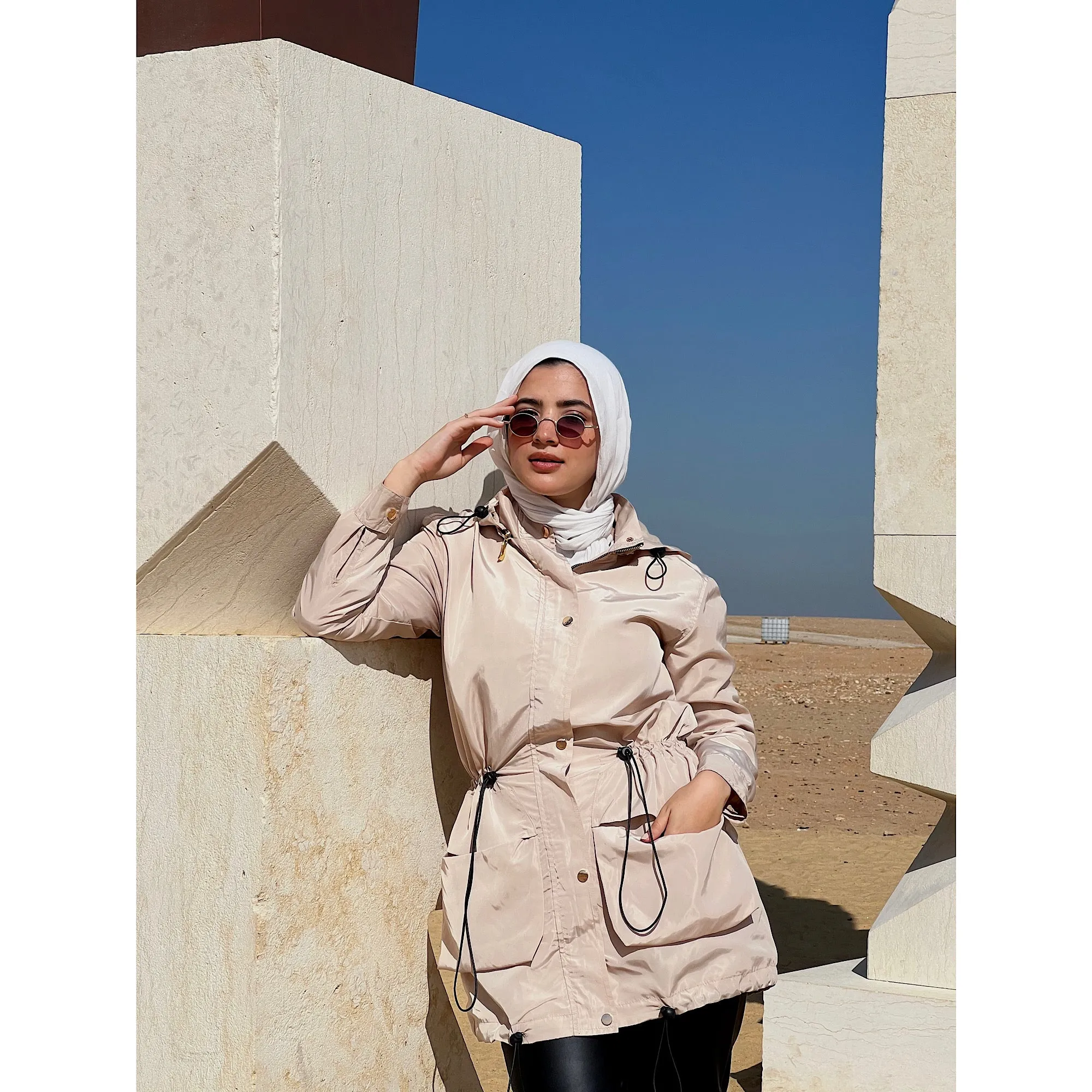 Beige waterproof drawstring jacket