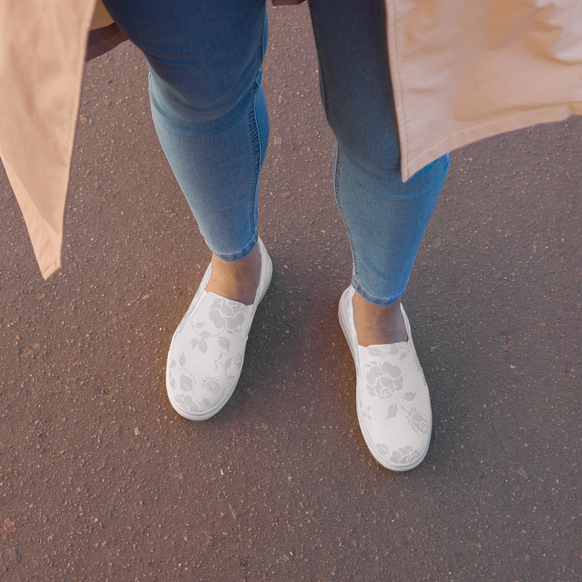 Gainsboro Rose Silhouette Women’s slip-on canvas shoes