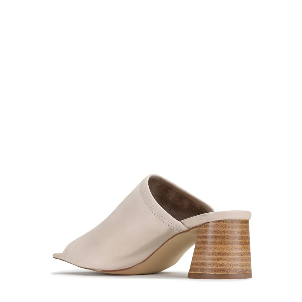 PETTI LEATHER HEEL SANDAL
