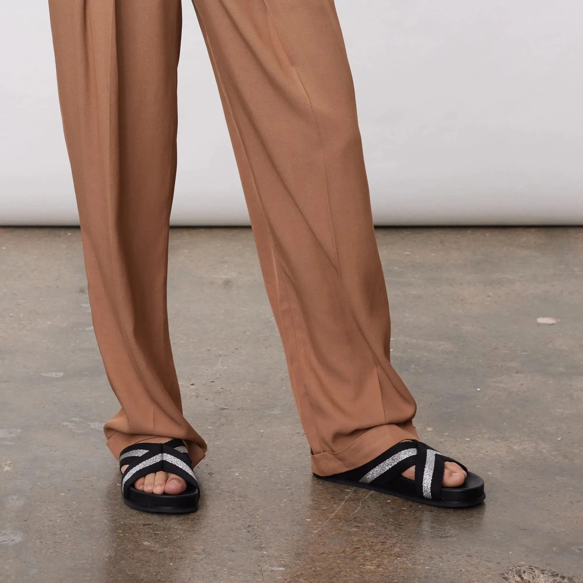 Saben Stella Slides
