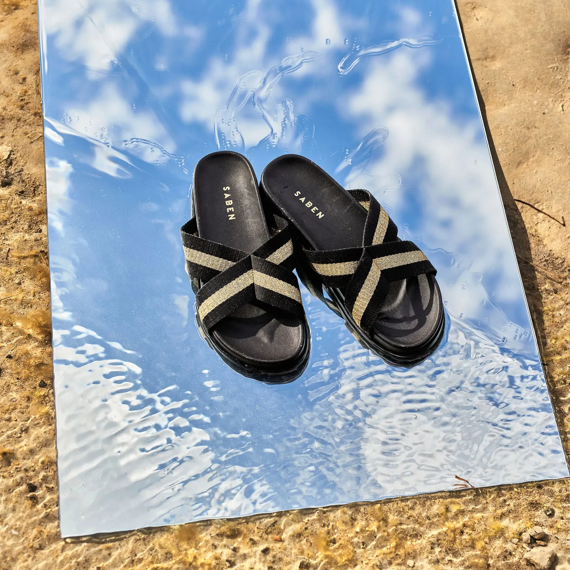 Saben Stella Slides
