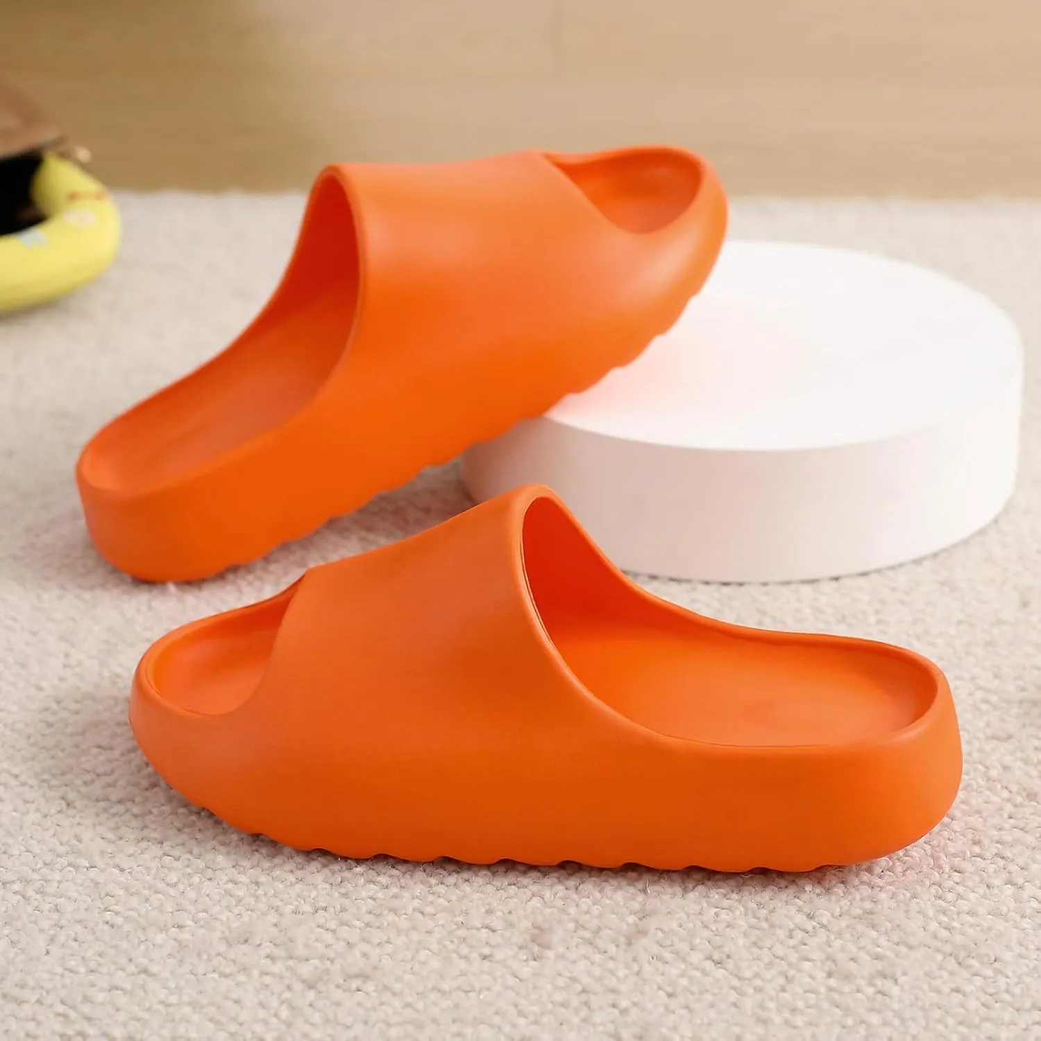 XTJSCBDSH Kids Cloud Slides Boys Girls Pillow Slippers ?C Slip-On Slide Sandals, Summer Beach Pool Shoes, Indoor and Outdoor